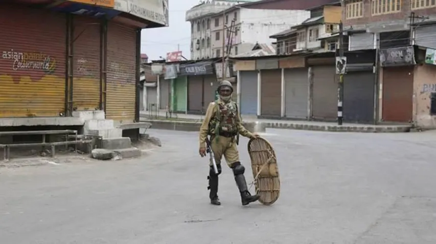 Six deaths in gunfight put Kashmir on boil