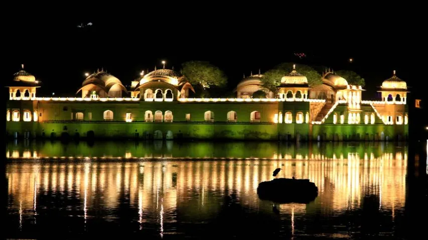 Jaipur glitters with launch of 'night tourism' project