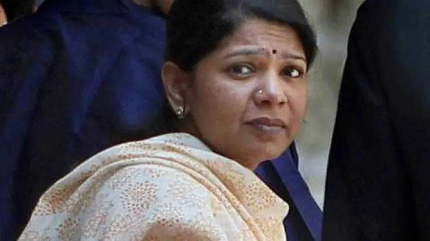 IT searches Kanimozhi's house