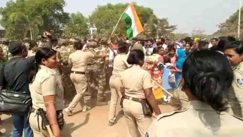 Police pick up Jamihara Krushak Ekta Manch members from Paradip refinery