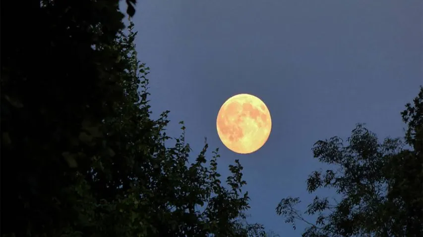 Get ready for total lunar eclipse, Supermoon on Sunday evening
