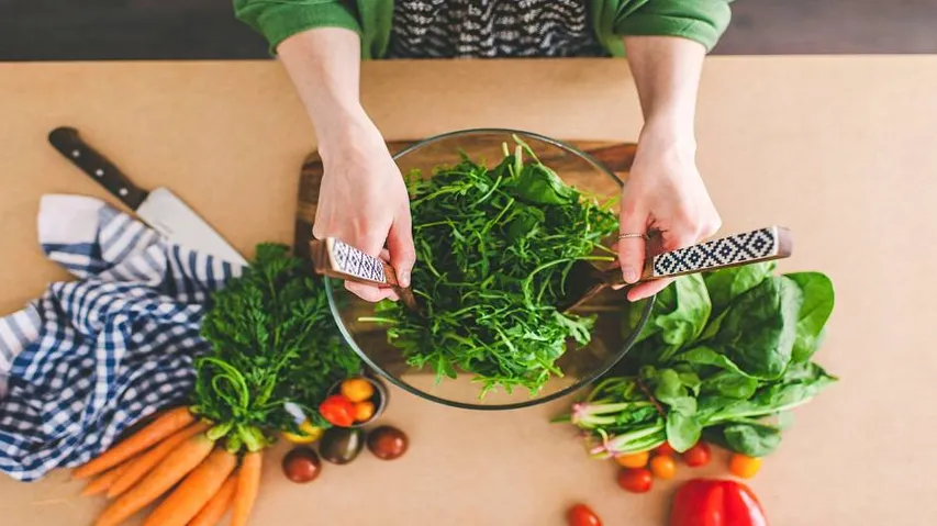 Low-calorie diet may be more beneficial for men