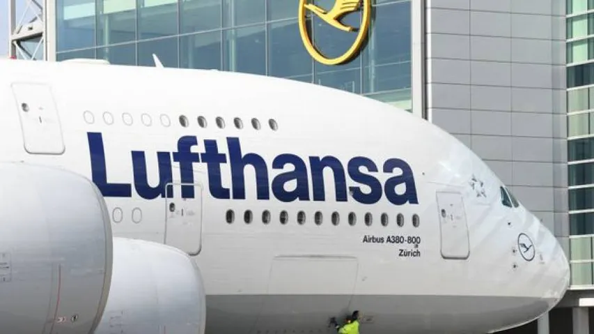 Lufthansa cancels 800 flights due to strike