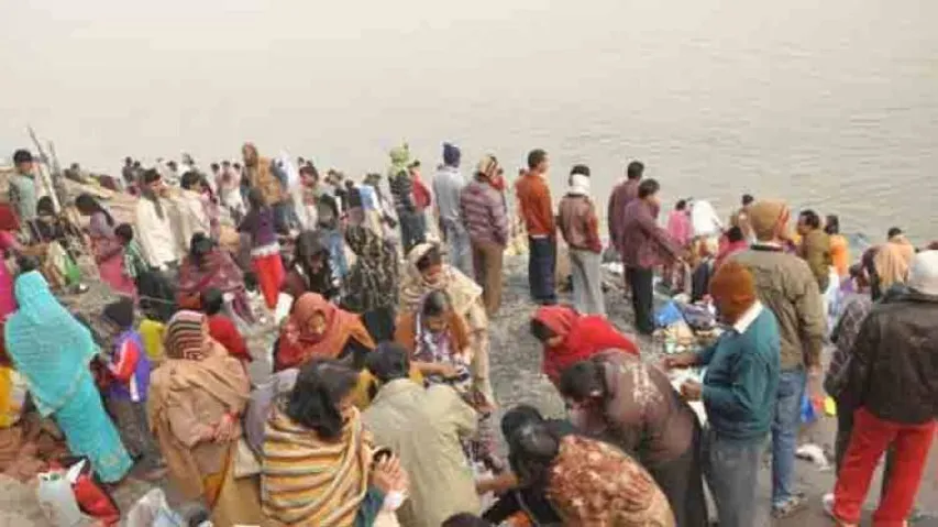 Devotees take dip in Himachal rivers on Makar Sankranti