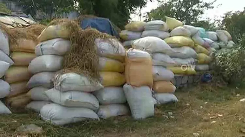 Farmers in Ganjam threaten to hit streets over delay in paddy procurement
