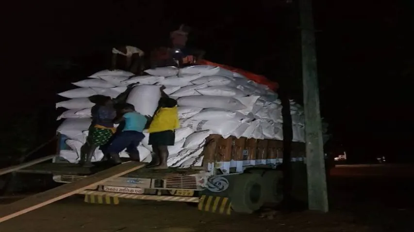 Supplies Dept officials raid paddy Mandi; 3 middlemen held