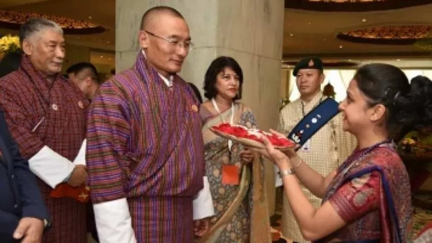 Ex-Bhutan PM slams Indian media over photo gaffe