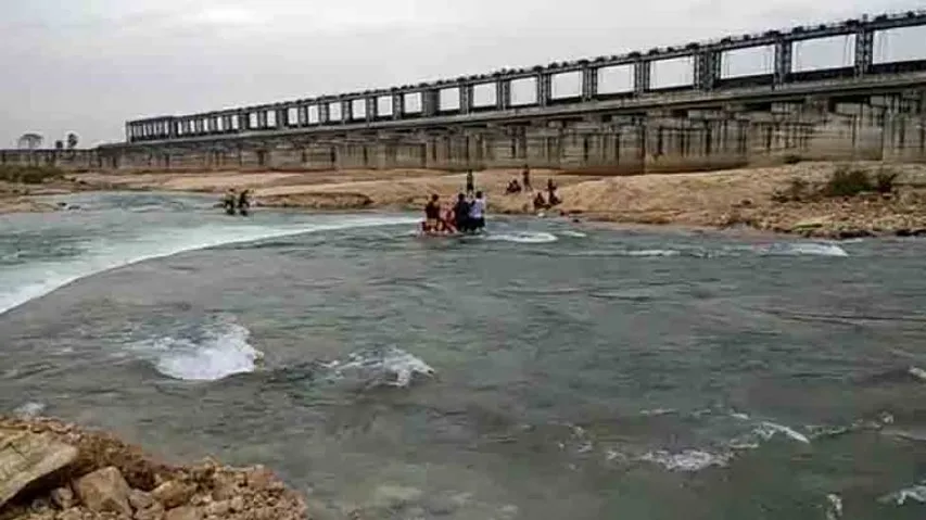 Engineering student goes missing in river while taking selfie