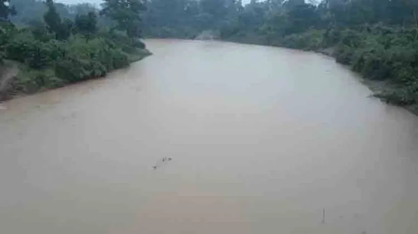 Cyclone Titli: Six missing as house gets swept away by flood waters