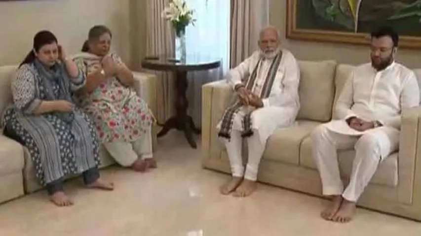 Modi Meets 'Friend' Jaitley's Family On Return Home