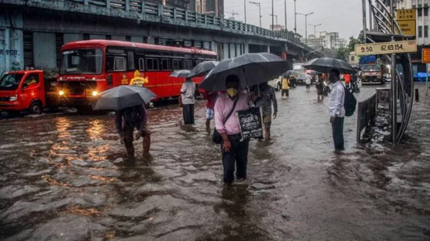 Twitter Unleashes Meme Fest As December Rain Takes Mumbai By Surprise