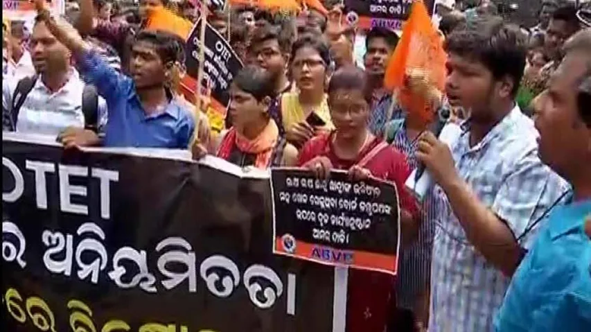 Examinees Up In Arms Again Over ‘OTET Exam Paper Errors’