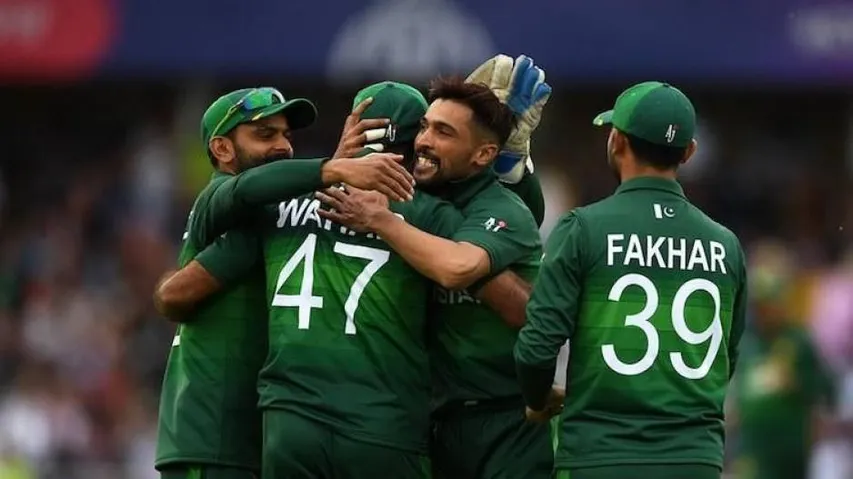 Pakistan bounce back with 14-run win over England