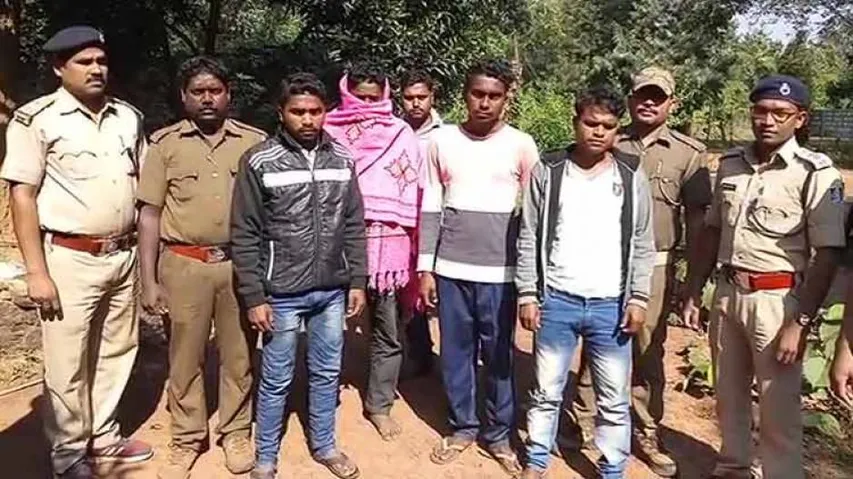 Forest Officials Disguised as Traders Bust Pangolin Smuggling Racket