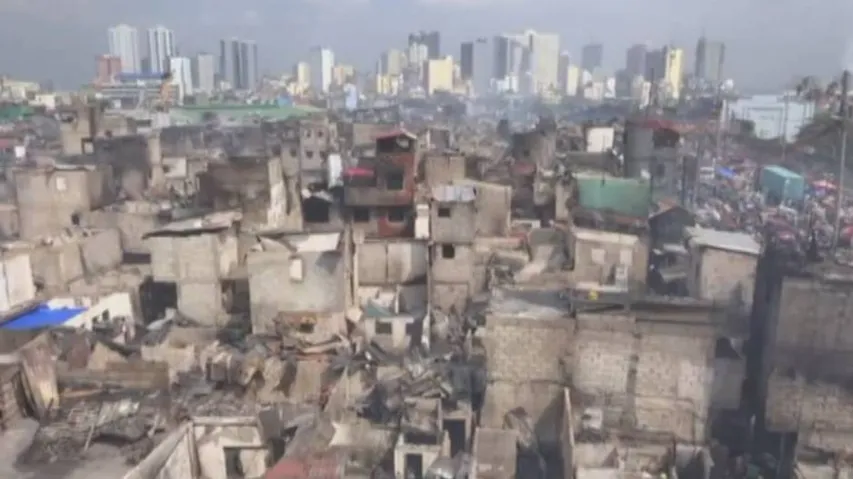 Philippine slum fire leaves thousands homeless