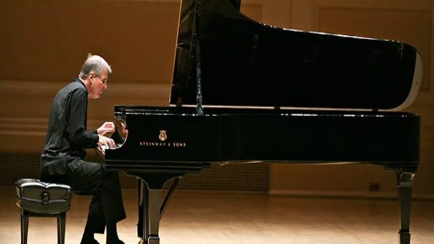 A pianist on a mission to create 'positivity' with music