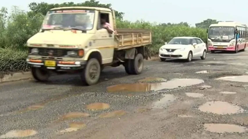 Potholes on NH 16 & 57 give tough time to commuters in Khurda