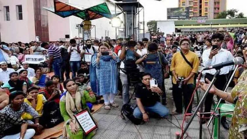 Activists protest over sedition case against celebs