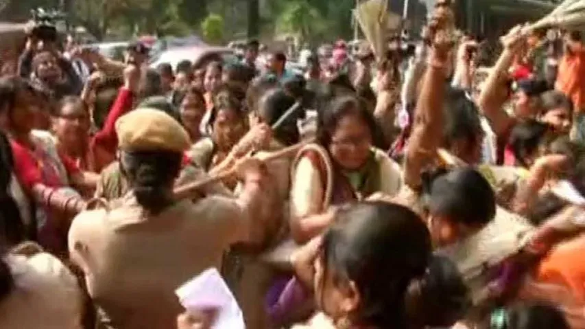 Pipili Gang Rape & Murder: Congress activists hurl eggs, tomatoes at Maharathy's residence