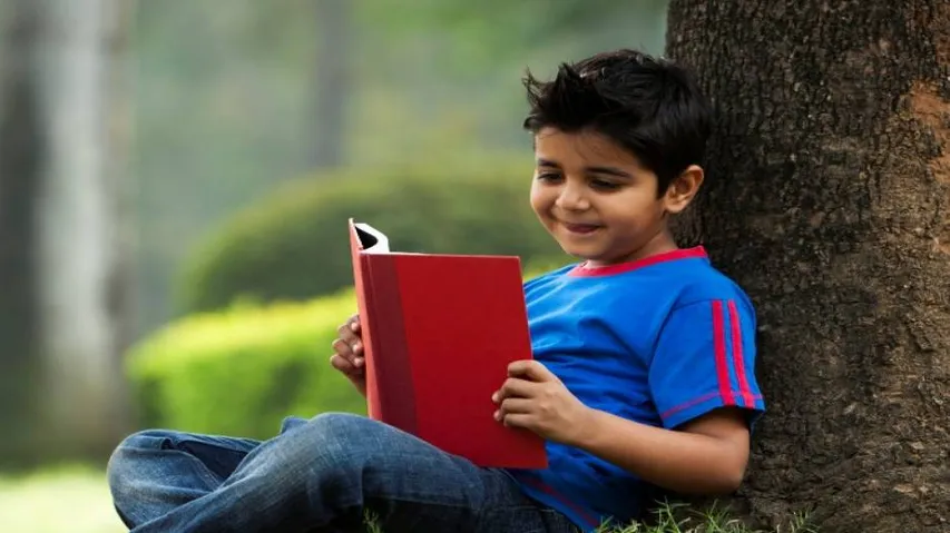 Slow reading speed linked to dry eyes: Study