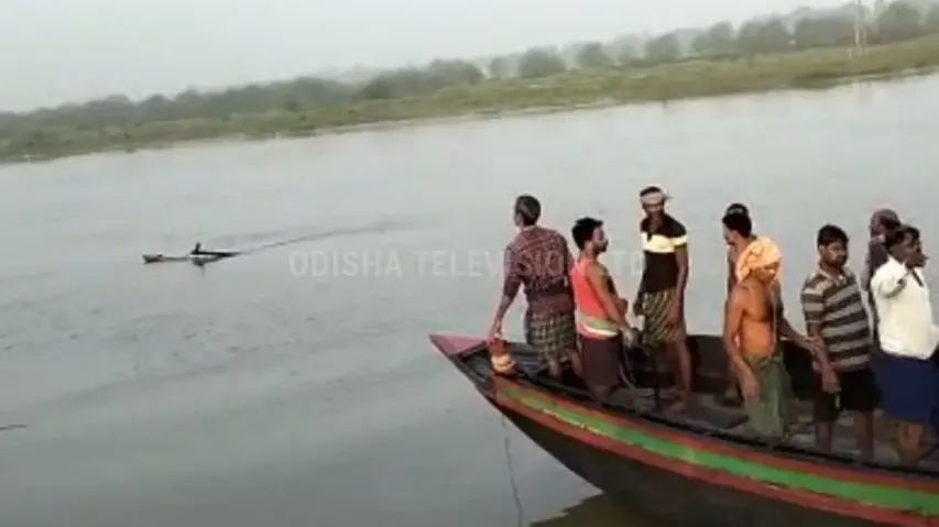 Minor among two missing after boat capsizes in Brahmani river in Kendrapara
