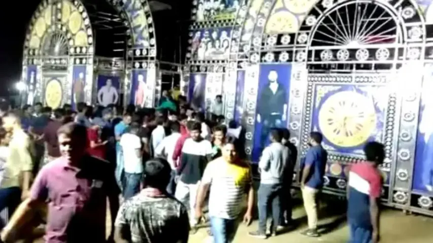 Jatra venue turns battleground as spectators indulge in fight over non-availability of seats  