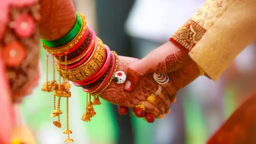 Bride catches runaway groom after chasing him for 20 km, ties knot