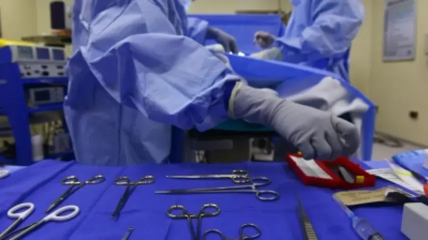 Doctors leave scissor inside patients body 