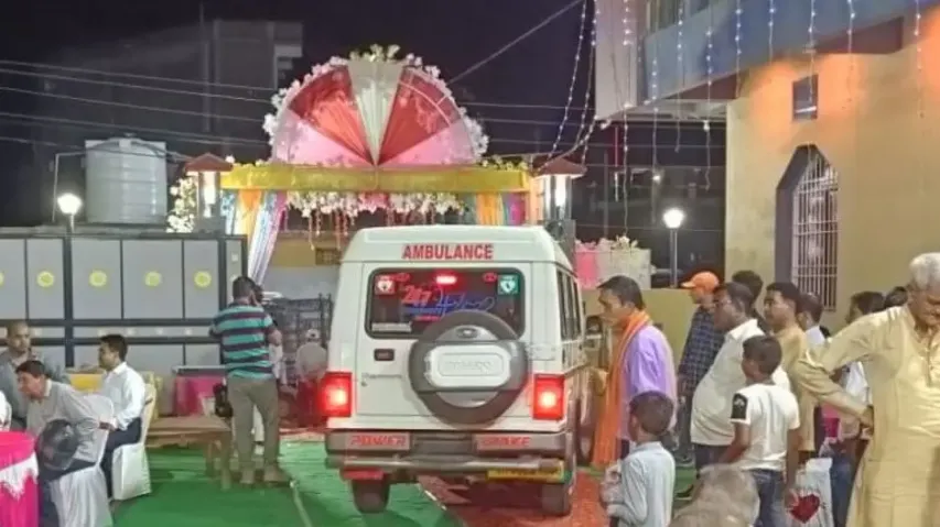 Groom meets with accident days before wedding, arrives in ambulance, takes ‘phere’ on stretcher