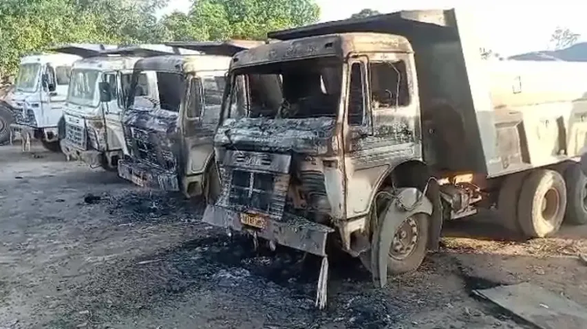 Maoists torch vehicles