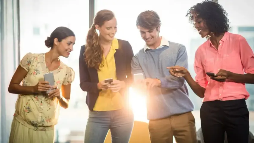 Govt officers entitled to mobile, laptop costing up to Rs 1.3 lakh; can retain after 4 years