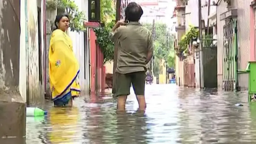 Rain brings Twin City Cuttack, Bhubaneswar to their knees; residents struggle