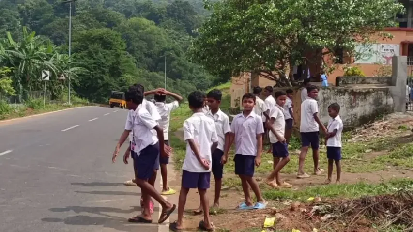 NH running through school campuses puts students at grave risk in Odisha’s Gajapati