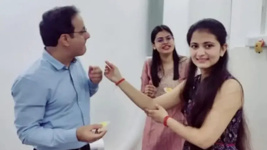 IAS Divya Tanwar cracked UPSC without coaching after father’s death