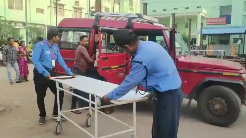 Two dead, pregnant woman critical in road mishap in Odisha’s Jajpur 