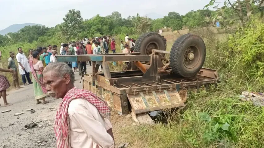 Tractor overturned near Patrapur area in Ganjam