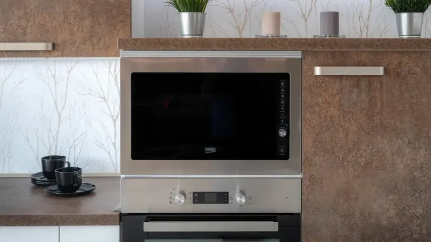 Microwave oven