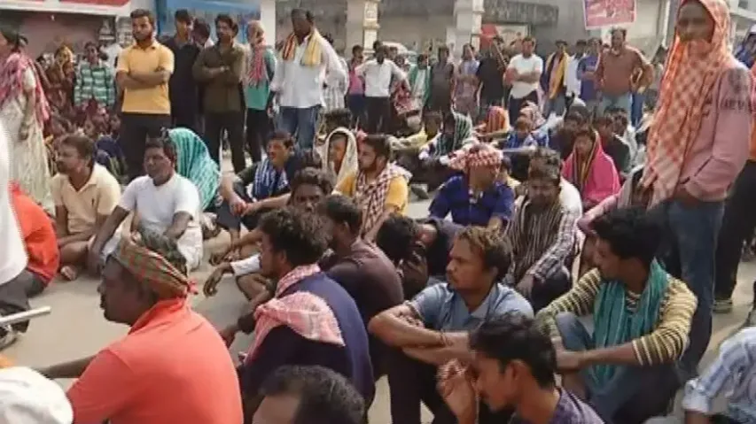 Minor boy’s death in road mishap: Tension erupts again in Sambalpur; locals block road demanding com
