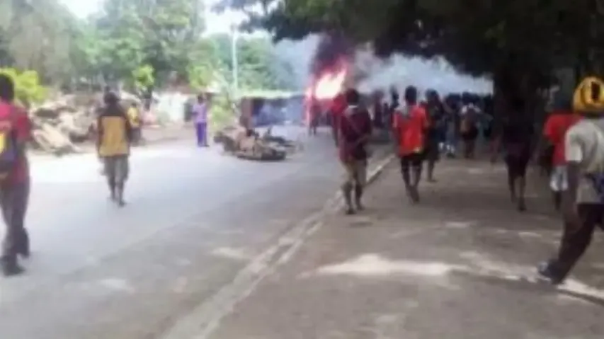 8 dead as major rioting, unrest hit Papua New Guinea