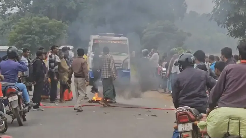 Sore over ‘perennial’ jumbo mayhem, Odisha's Bonai people lay siege to road