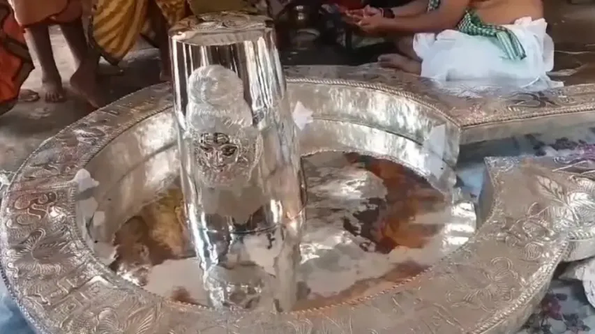 Silver cladding work at Baba Akhandalamani shrine concludes; 126 kg silver used 