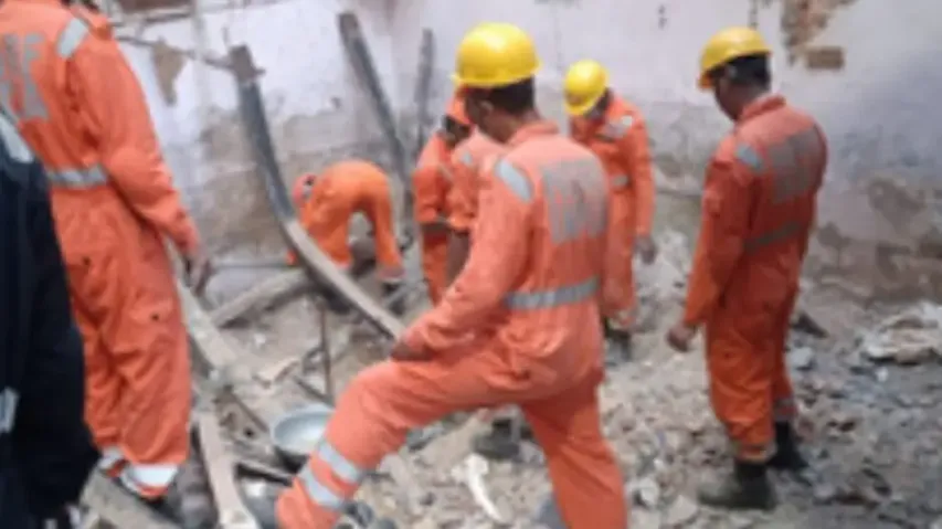 Two killed, one injured as building collapses in Delhi's Kabir Nagar