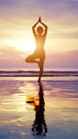 5 Summer-Ready Yoga Poses To Stay Refreshed and Energized