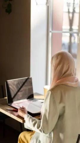 6 Desk Workouts To Stay Active During Long Hours Of Sitting