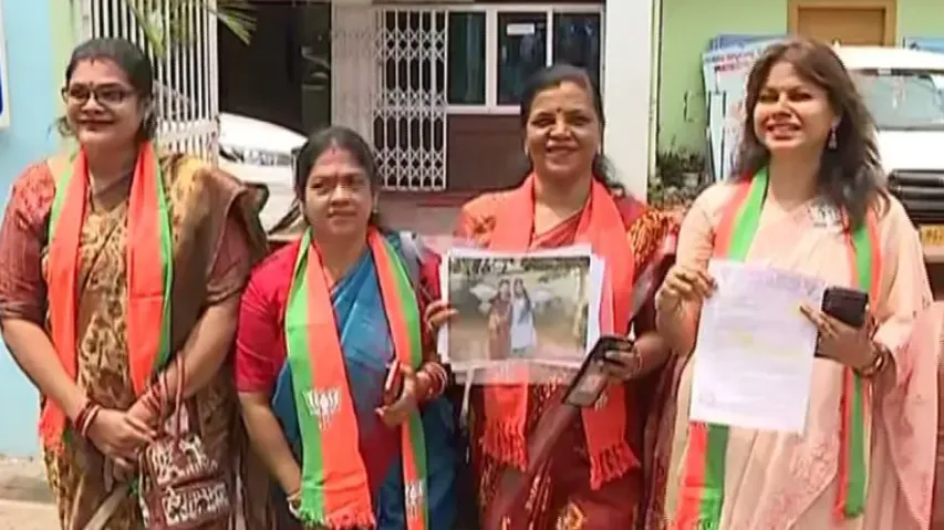 BJP moves Odisha CEO accusing BJD of using SHGs in campaigning  
