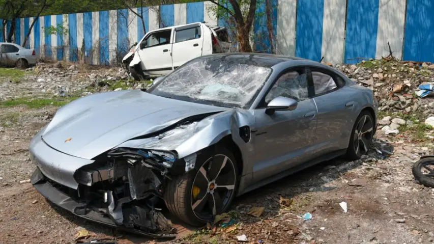 Porsche crash