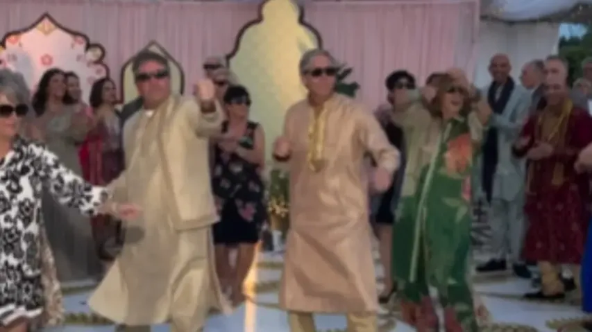 Italian groom's family dancing