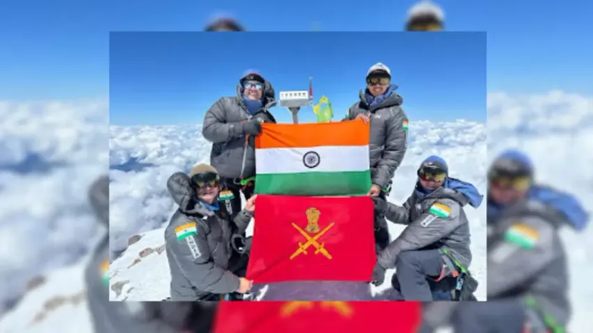2 Indian military teams plant tri-colour on Mt. Elbrus