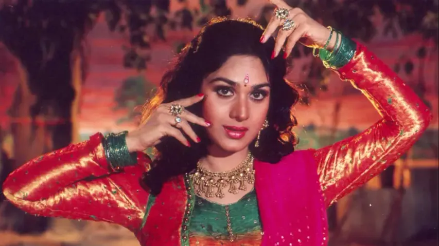 Meenakshi Sheshadri 'is back', ready to do item song in 'Pushpa 3'!