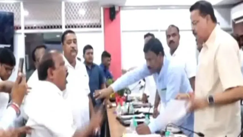 BJP-BJD lock horns during Cuttack Zilla Parishad meeting